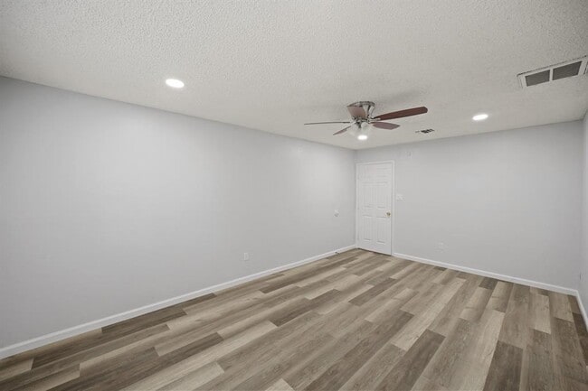 Building Photo - 22202 Cimarron Pkwy