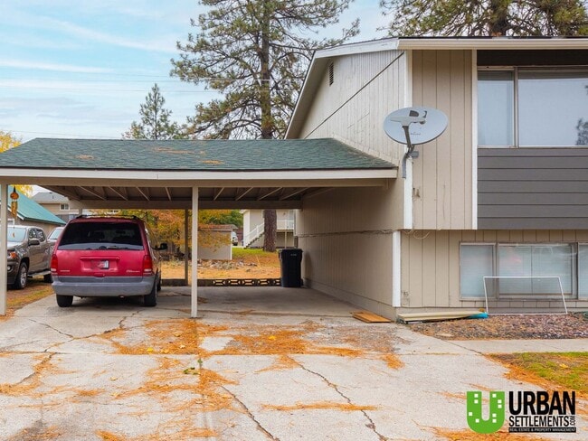 Building Photo - Great opportunity for duplex in Cheney