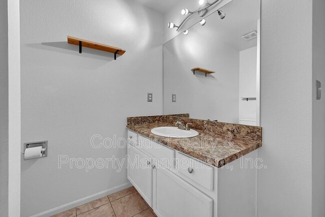 Building Photo - 2436 W 82nd Pl