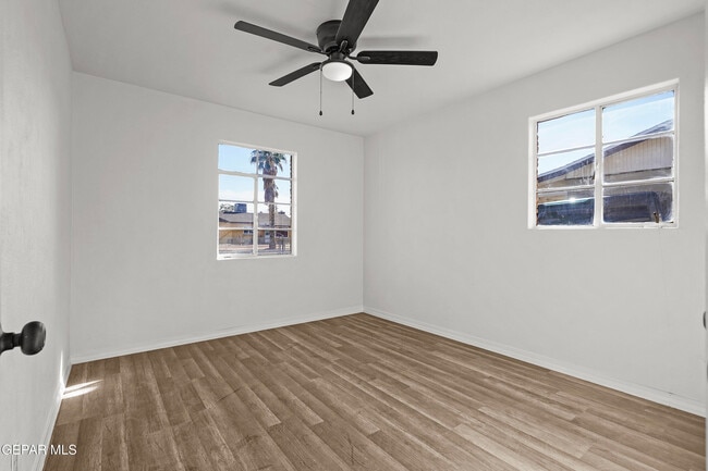 Building Photo - 5017 Sierra Madre Dr
