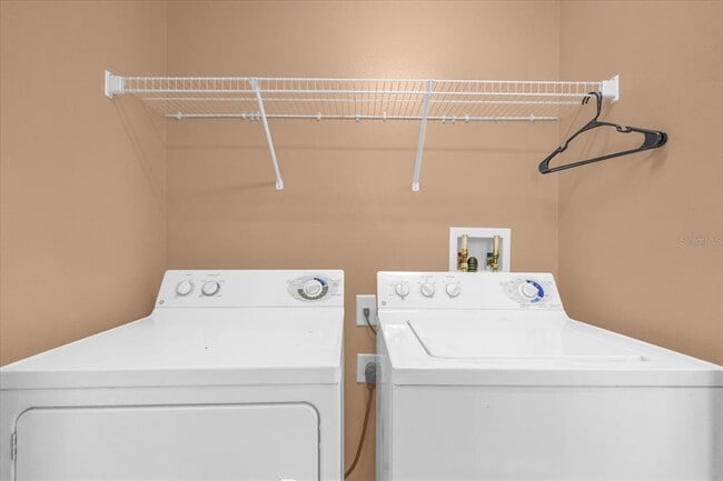 Building Photo - 516 Brunello Dr