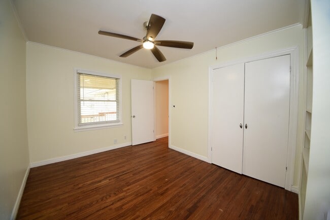 Building Photo - 3522 S Toledo Ave