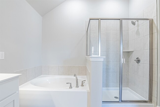 Building Photo - 422 Oleander Dr