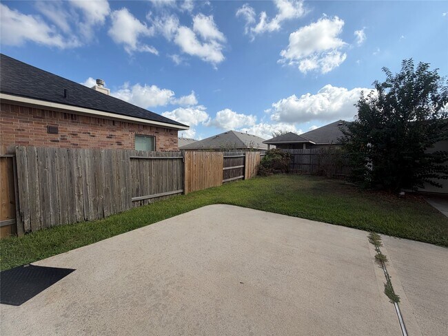 Building Photo - 246 Golden Grain Dr