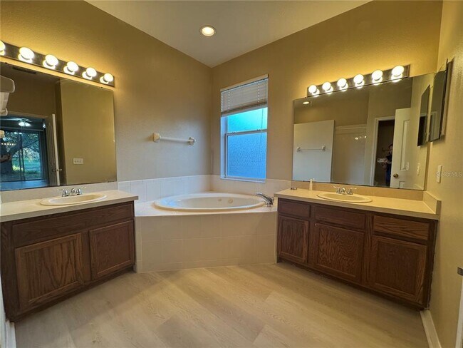 Building Photo - 8210 Whistling Pine Way