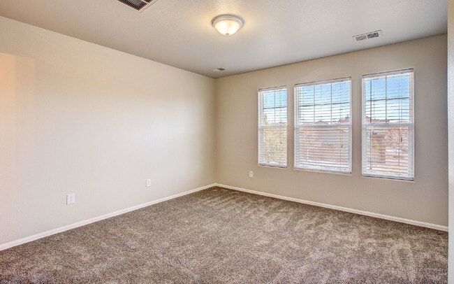 Building Photo - 4843 Harrier Ridge Dr