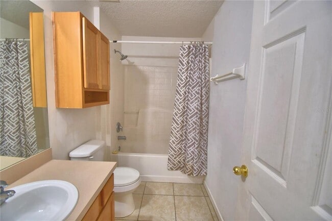 Building Photo - 662 Basingstoke Ct