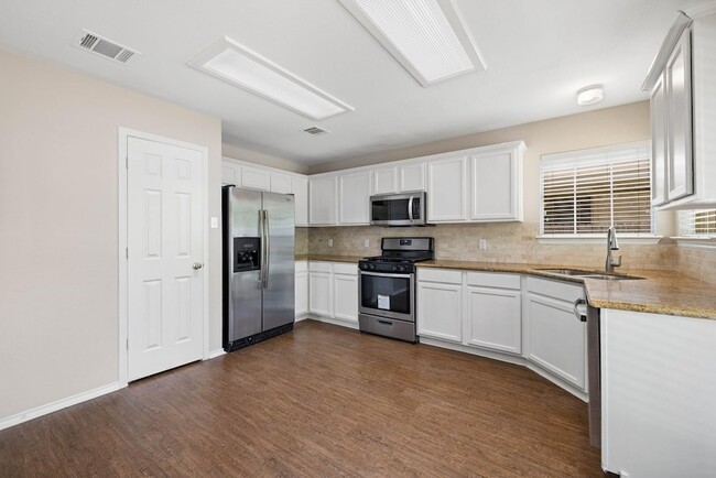 Building Photo - 523 Paso Fino Trail