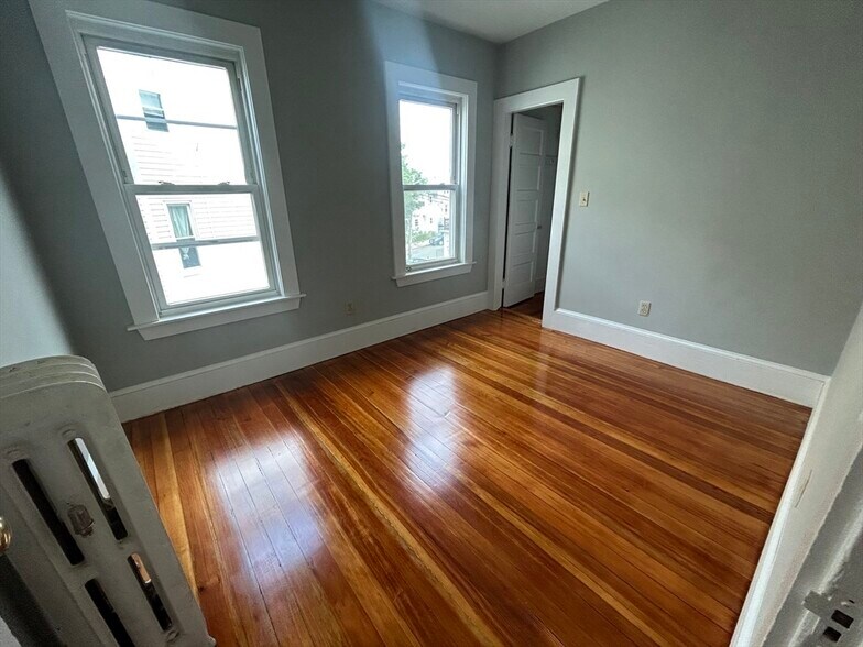 Building Photo - 83 Conwell Ave