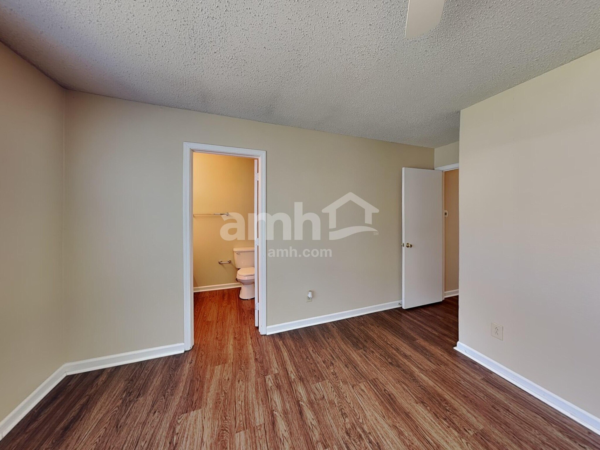 Building Photo - 2092 Meadowlark Ln