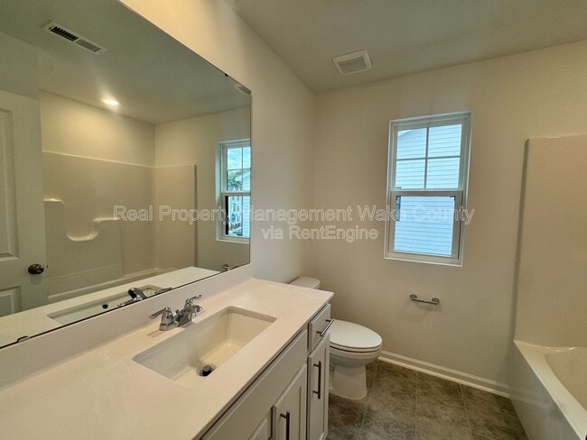 Building Photo - 1507 Crescent Townes Wy