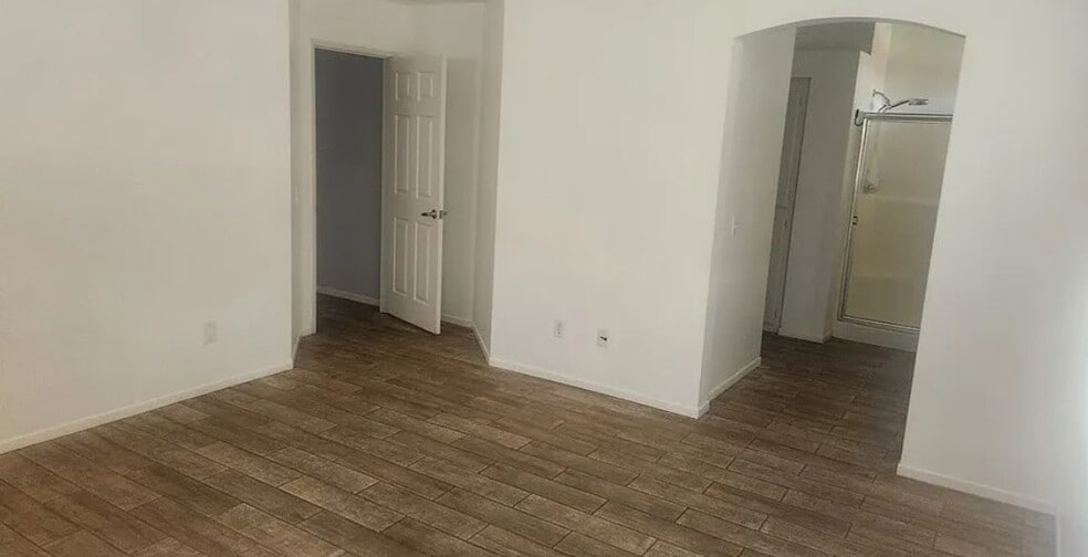 Building Photo - 15430 Amber Pointe Dr