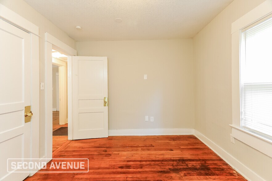 Building Photo - 349 Robison Dr