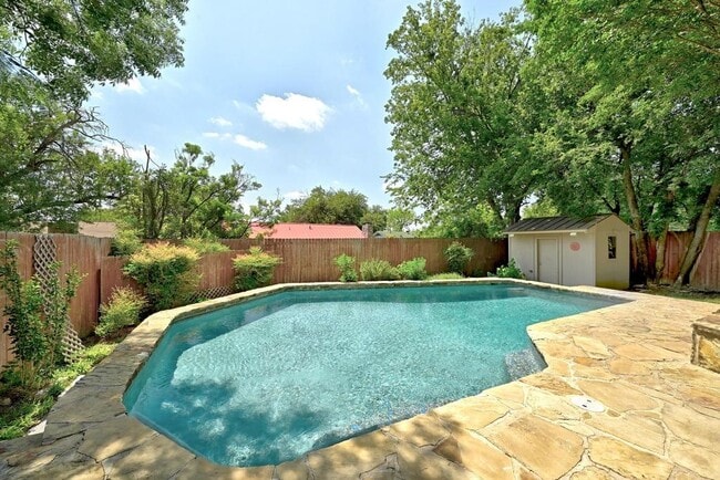 Primary Photo - 6903 Moonmont Dr