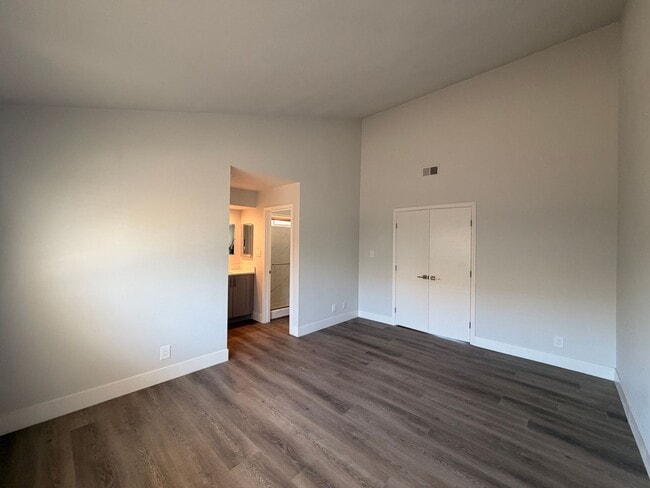 Building Photo - 278 El Portal Way