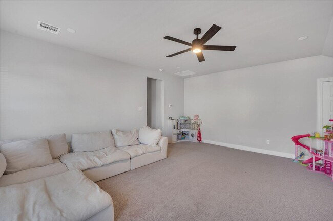 Building Photo - 4409 Dandelion Ln