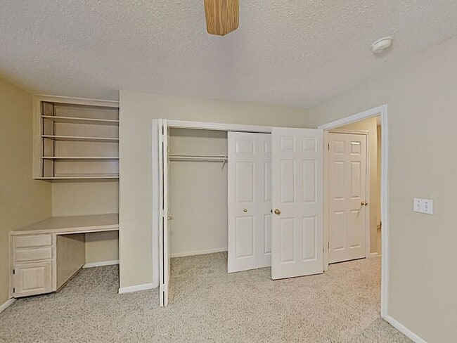 Building Photo - *No Application Fee*
