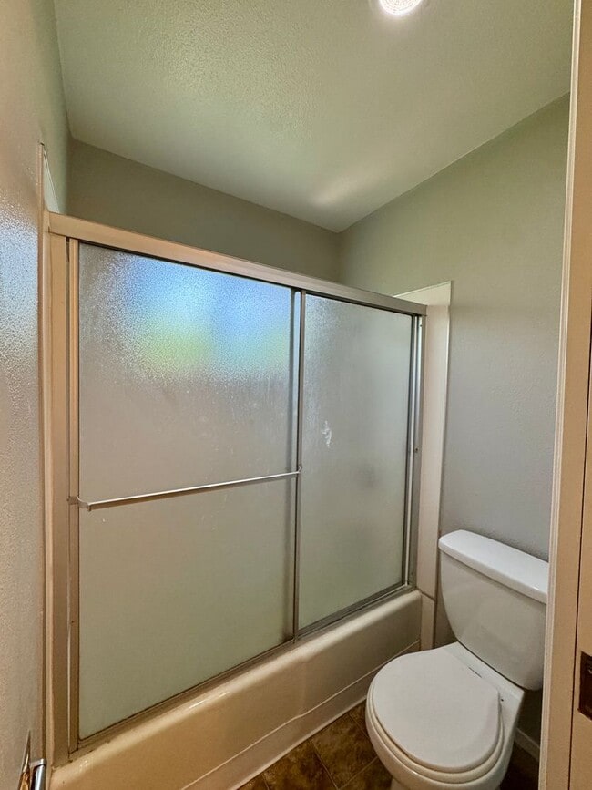Building Photo - Charming Home Available in Tahoe Park!