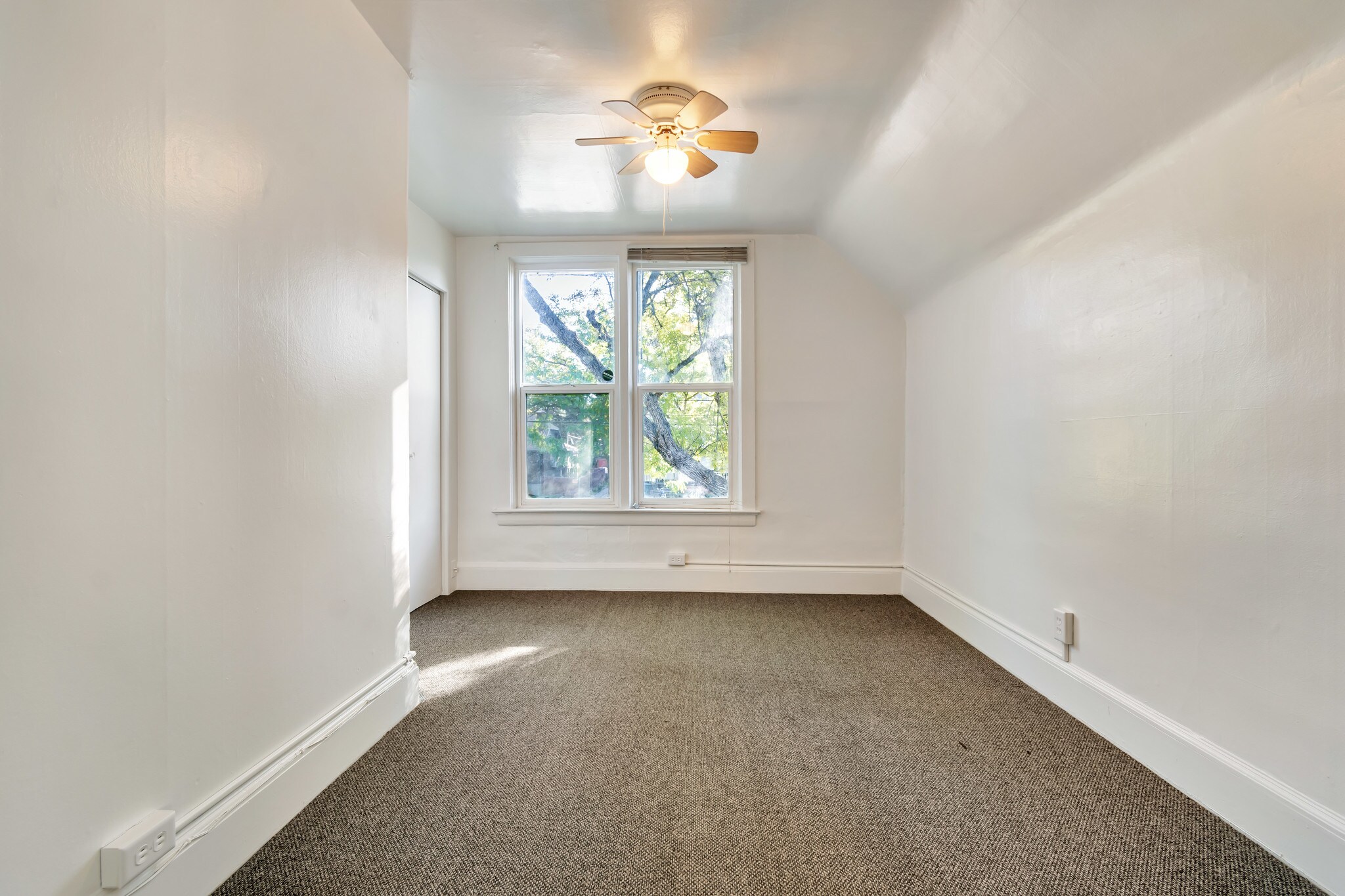 Front bedroom - 1058 S 900 E
