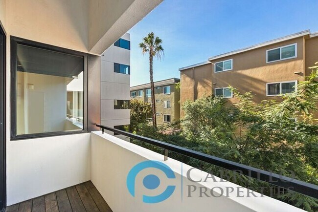 Building Photo - 2870 Fourth Avenue