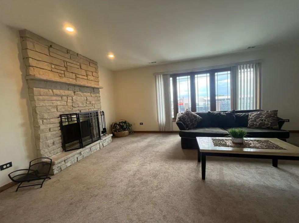 Building Photo - 8821 N Greenwood Ave