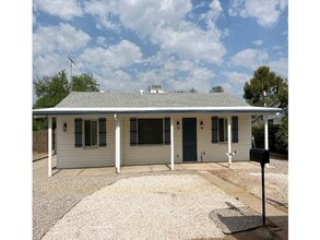 Building Photo - 2637 N Wilson Ave