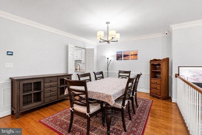 Building Photo - 4422 Westover Pl NW