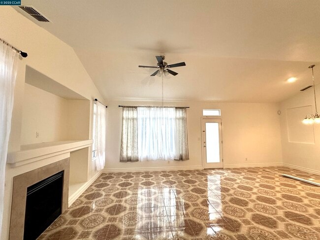 Building Photo - 111 Steinbeck Ct