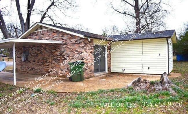 Building Photo - 300 Pecan Tree Dr