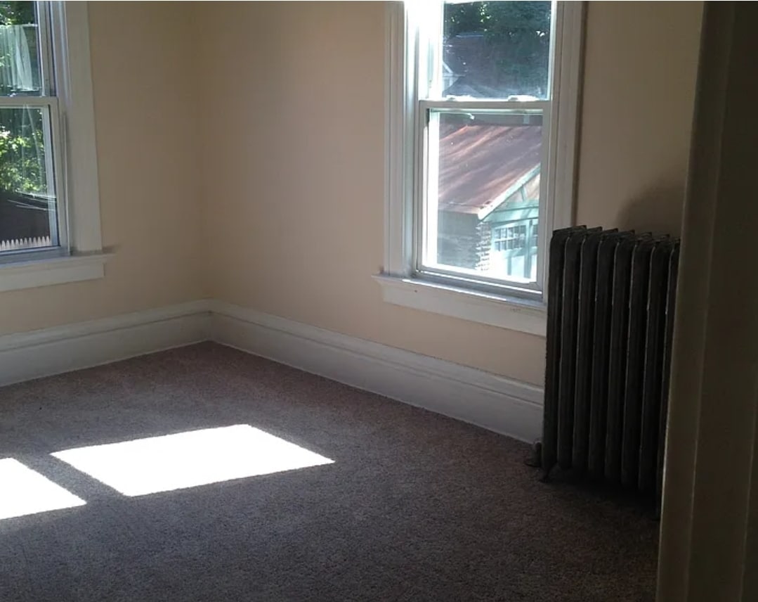 Building Photo - 541 W 9th St