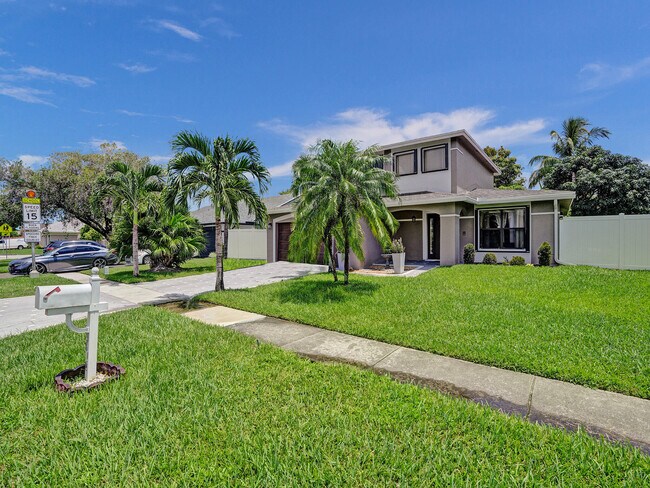 Building Photo - 9610 Dunhill Dr