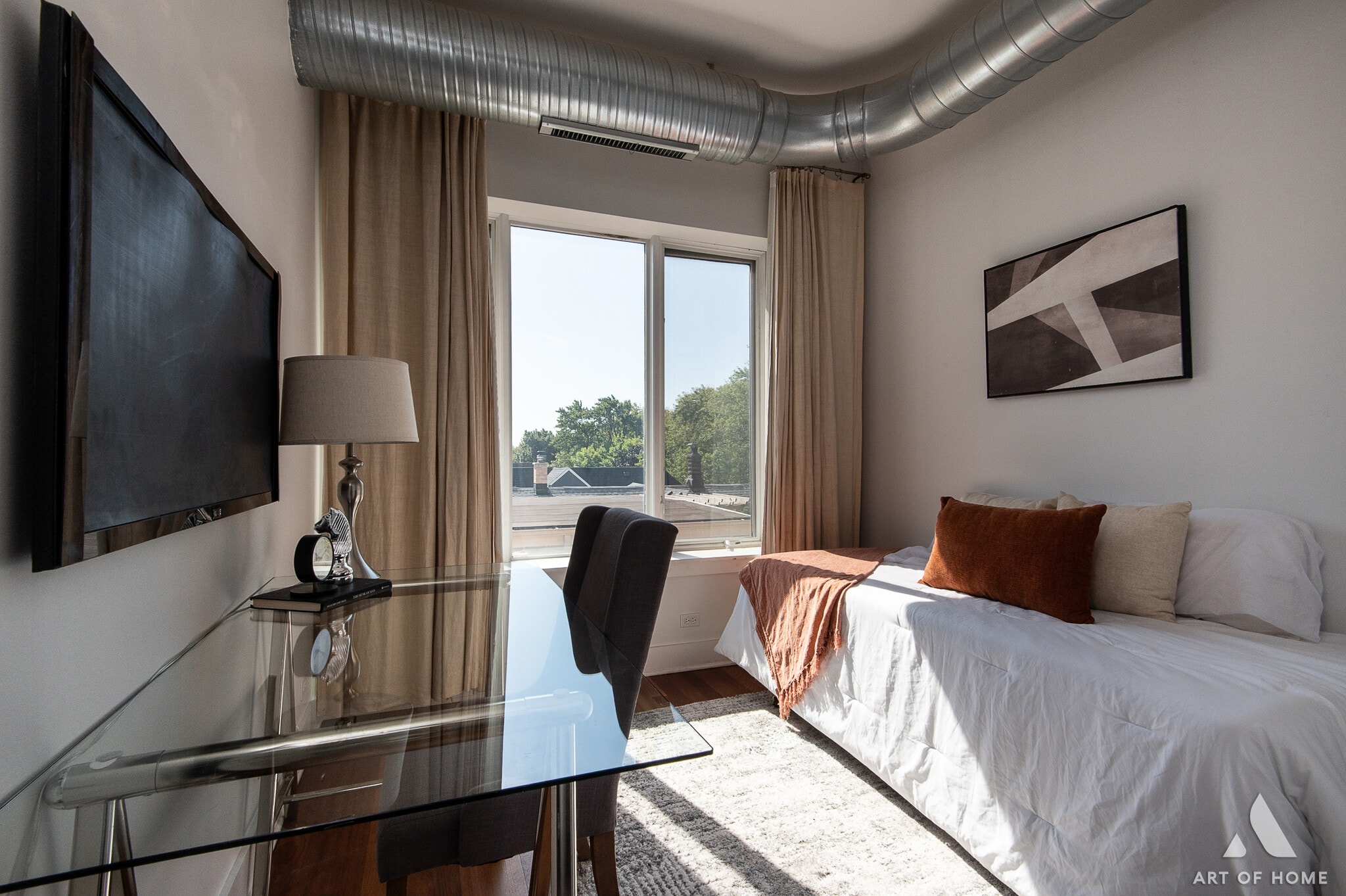 Second Bedroom / Office - 4751 N Artesian Ave #409