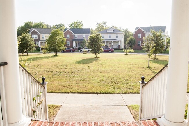 Building Photo - Single Family Home in Portsmouth