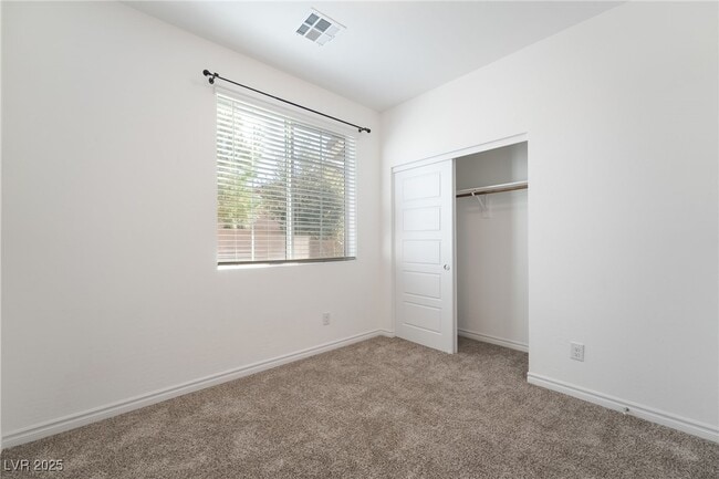 Building Photo - 20 Barbara Ln