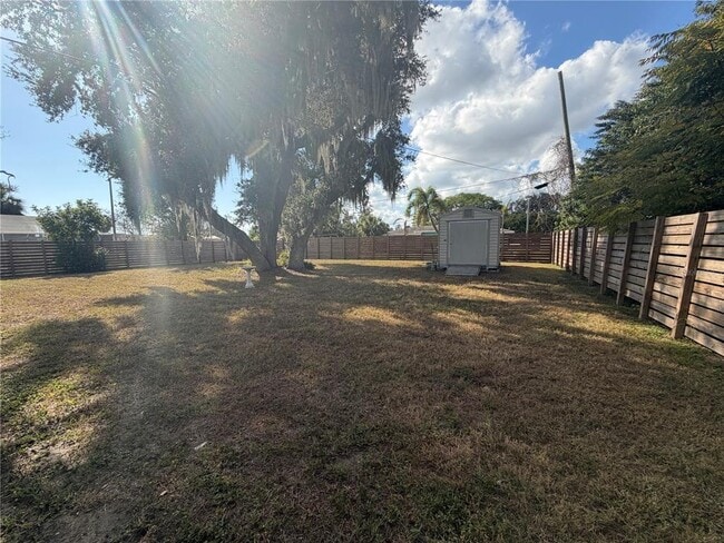 Building Photo - 1595 Adrian St