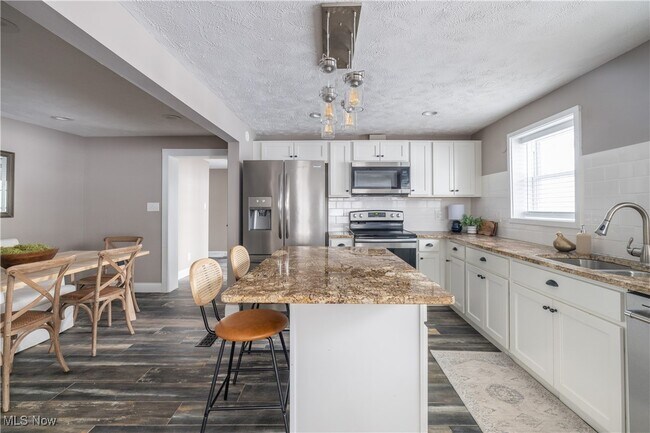 Building Photo - 4226 Broadview Rd