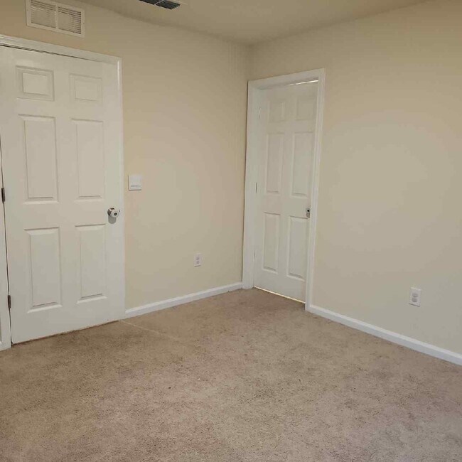 Building Photo - 86624 Shortline Cir