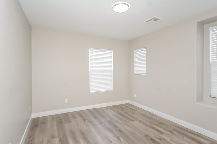 Building Photo - 7249 Huckaby Ave
