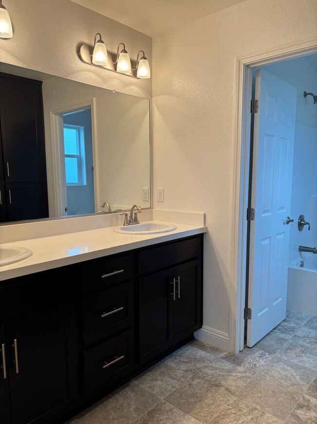 Building Photo - Move In Ready!  3-Bedroom 2.5 Bath with Loft for Rent in Guadalupe