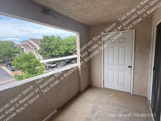 Building Photo - 3810 Strawberry Field Grove