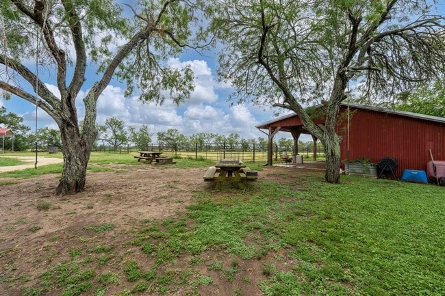 Building Photo - 6546 Fm 1854