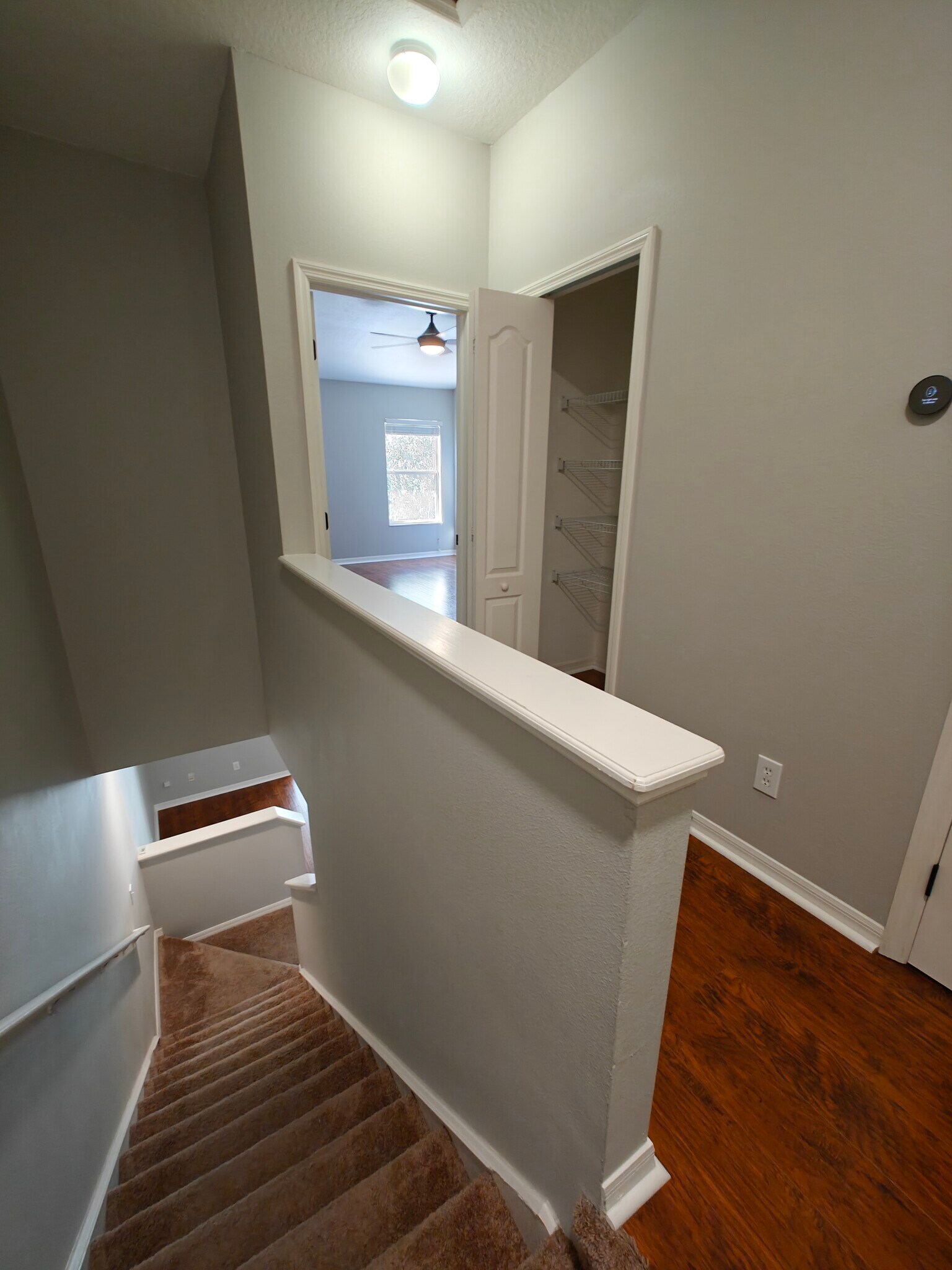 Building Photo - 5864 Fishhawk Ridge Dr