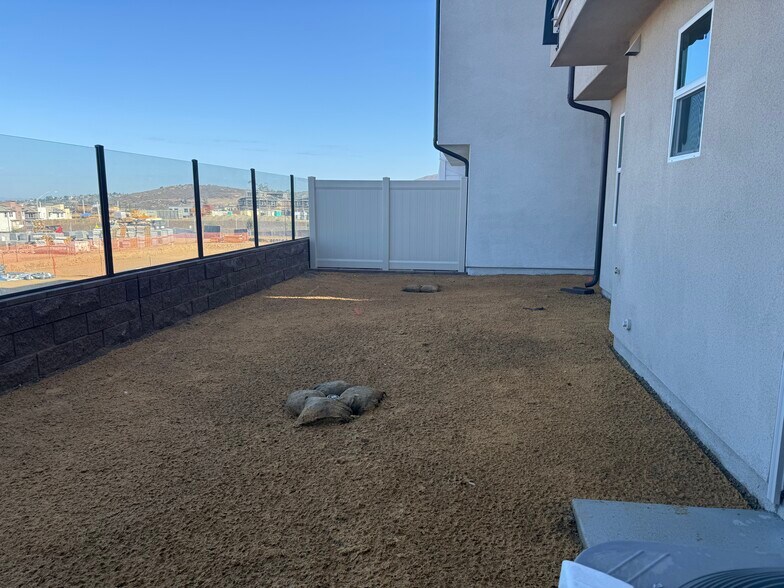 Building Photo - 424 Bunsen St