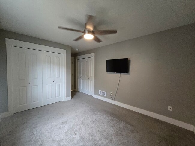 Building Photo - 4 bed 2 bath home in Josephine Crossing