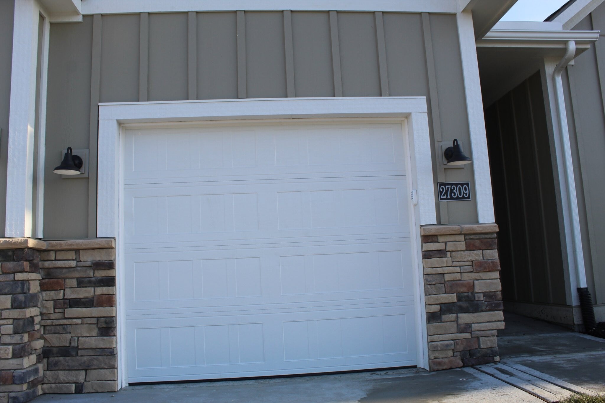 Building Photo - 27309 E Acacia Dr