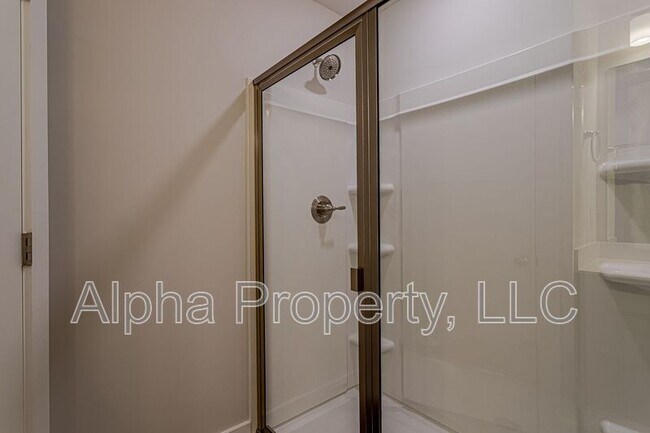 Building Photo - 511 Harebell Wy