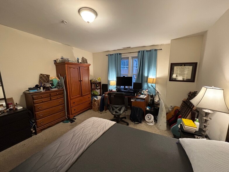 Large bedroom - 1328 Broadway