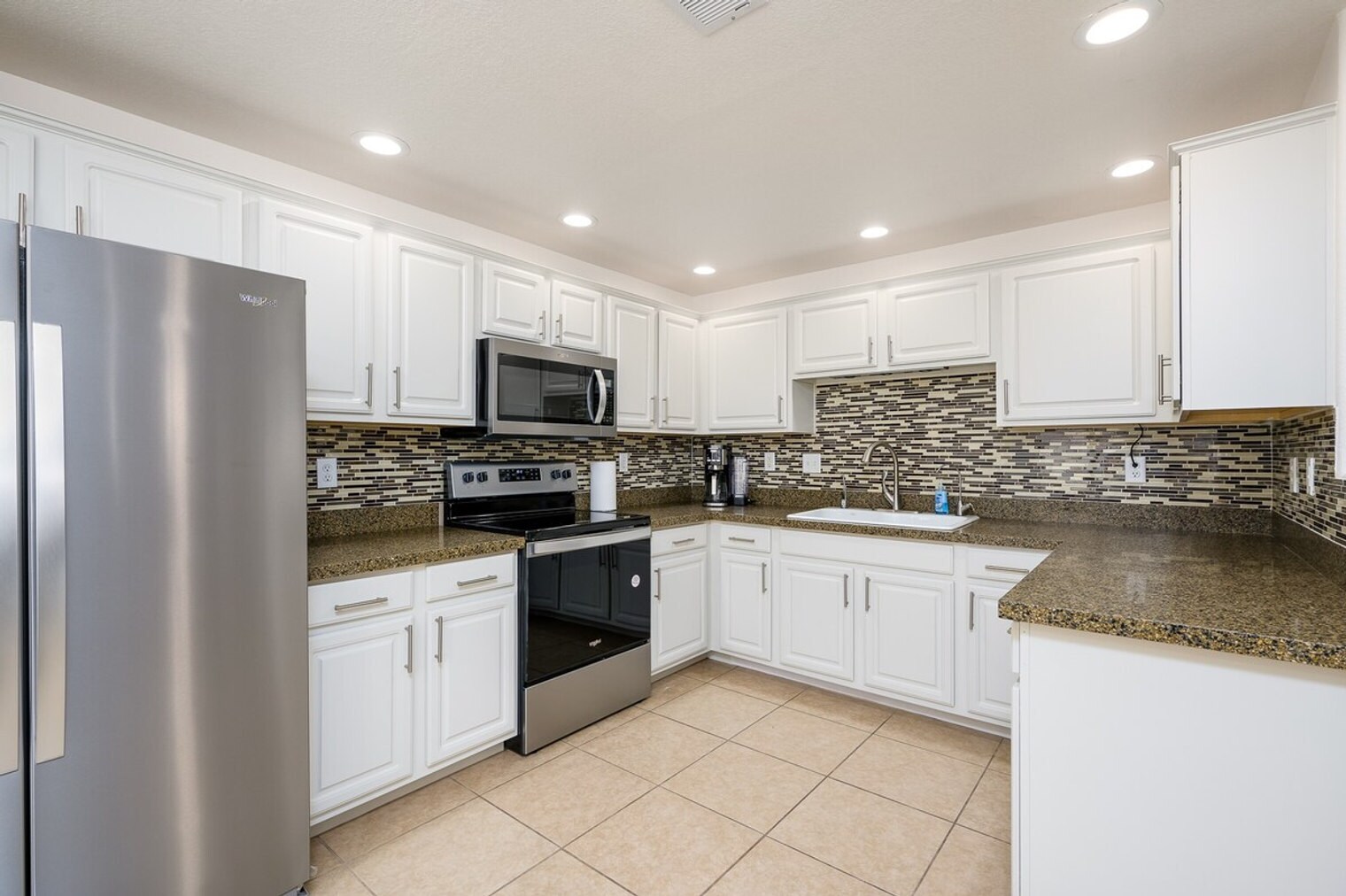 Building Photo - 9455 E Raintree Dr