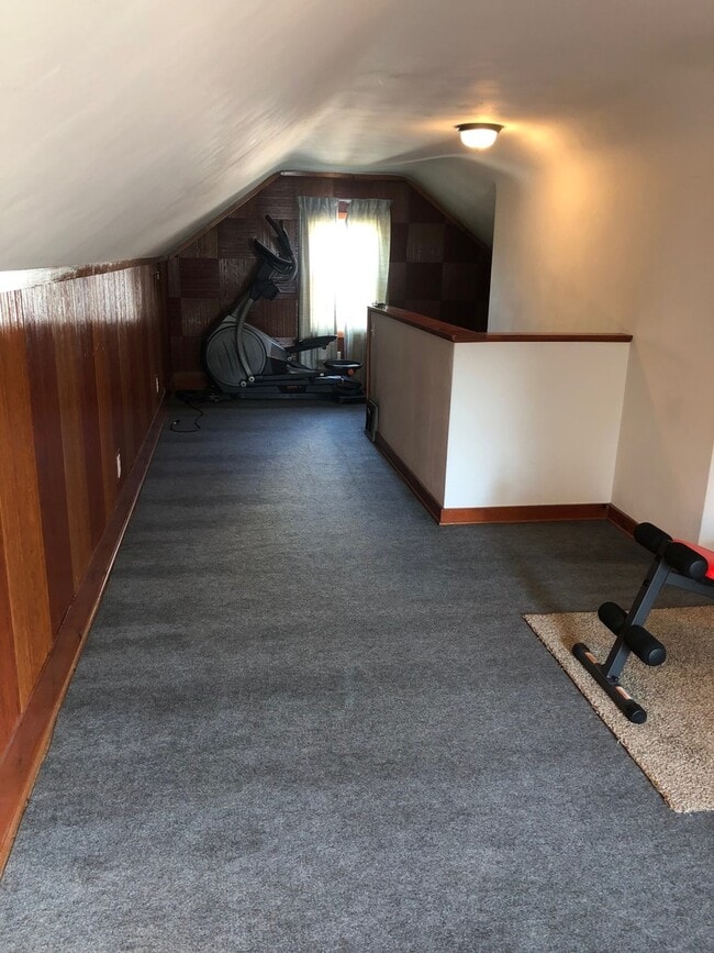 Building Photo - Beautiful 3 Bedroom Home For Rent in Millcreek!
