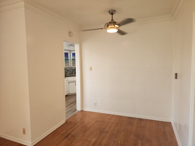 Building Photo - 7103 Flight Ave